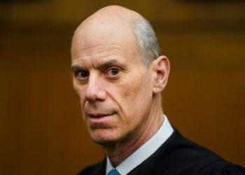 Judge criticizes Trump lawyers’ “disrespectful” behavior in deportations case.