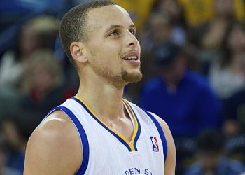 Stephen Curry Named 2024-25 Twyman-Stokes Teammate of the Year