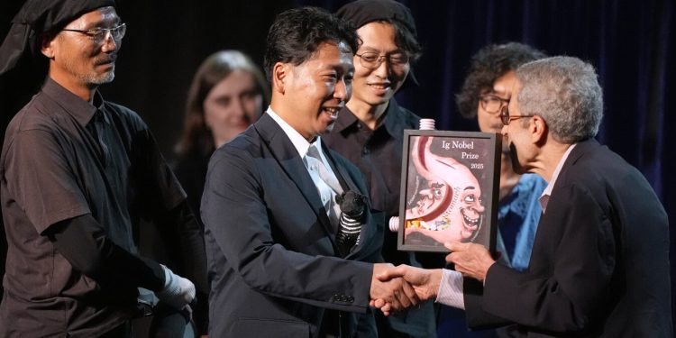 Ig Nobel Prizes celebrate delightfully weird science in Boston