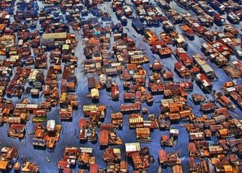 Falana alleges “expired” teargas used on Makoko protesters as Lagos defends demolitions, Assembly summons community leaders.