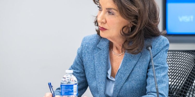 Hochul Pardons 19 People, Citing Rehabilitation After Past Convictions