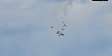 Two U.S. Navy Jets Collide During Idaho Air Show; Four Crew Eject Safely